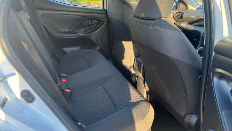 Toyota Yaris 1.5 Hybrid Icon 5dr CVT Hybrid Hatchback